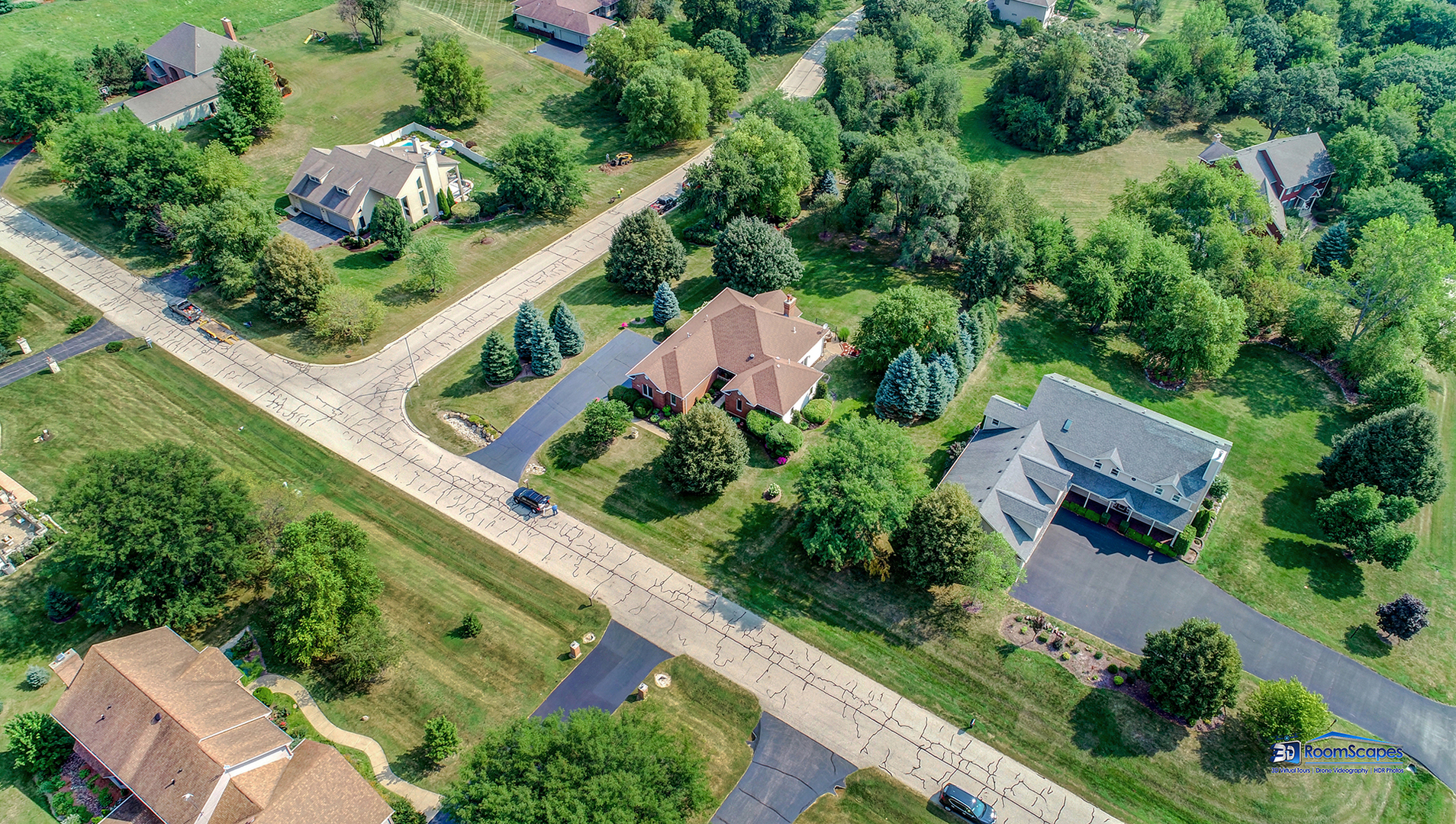 7202 Lone Oak Road Spring Grove, IL 60081 - Photo 53 of 59 an aerial view of a house with a garden and plants