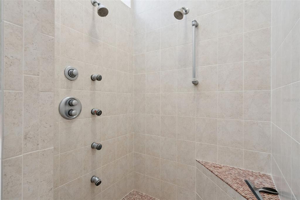 799 Oak Shadows Road Celebration, FL 34747 - Photo 25 of 97 a bathroom with a shower
