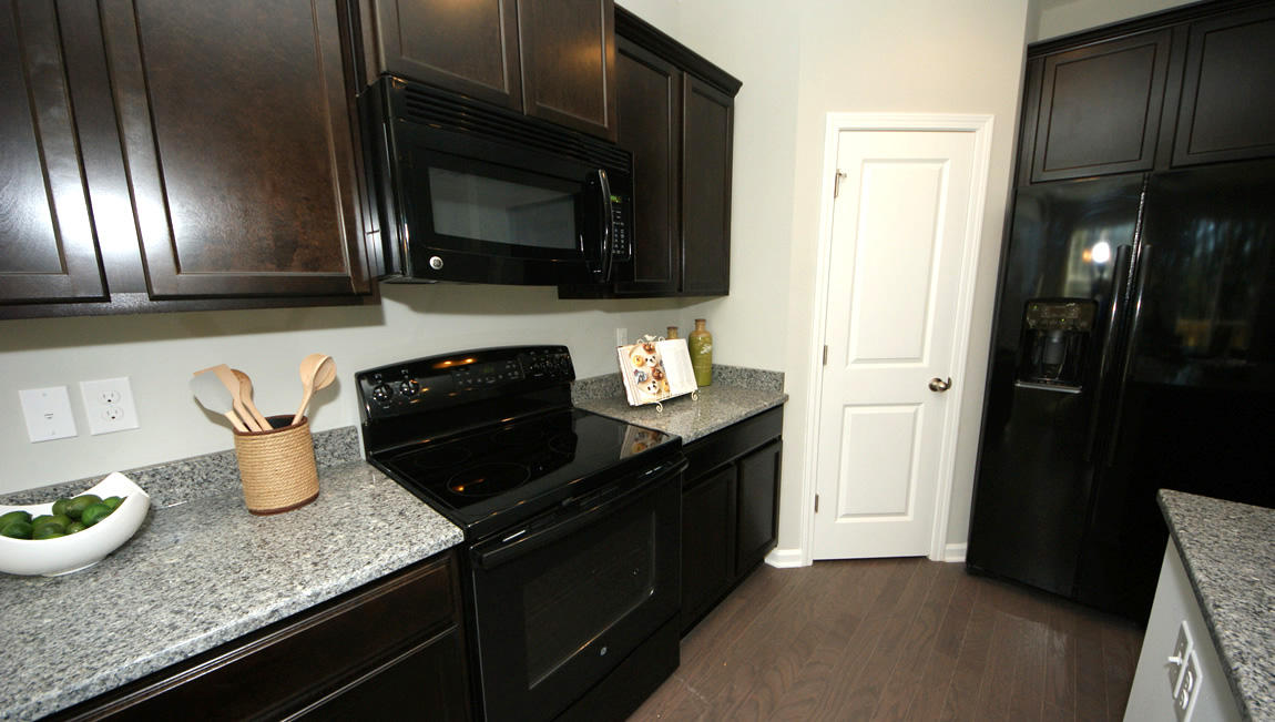 172 Hickory Ridge Way Summerville, SC 29483 - Photo 41 of 73 Mackenzie-2-C-2158_Hickory-Ridge_Kitchen
