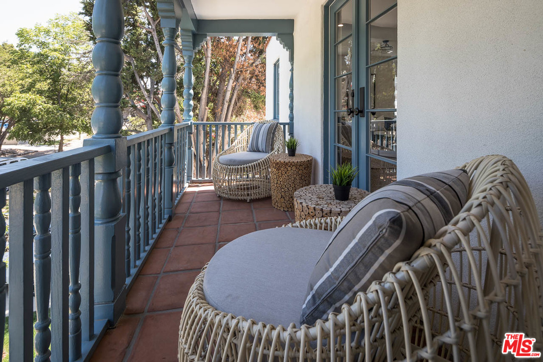 6116 Warner Drive Los Angeles, CA 90048 - Photo 15 of 44