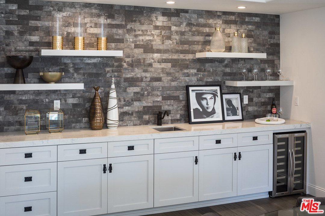 6116 Warner Drive Los Angeles, CA 90048 - Photo 5 of 44