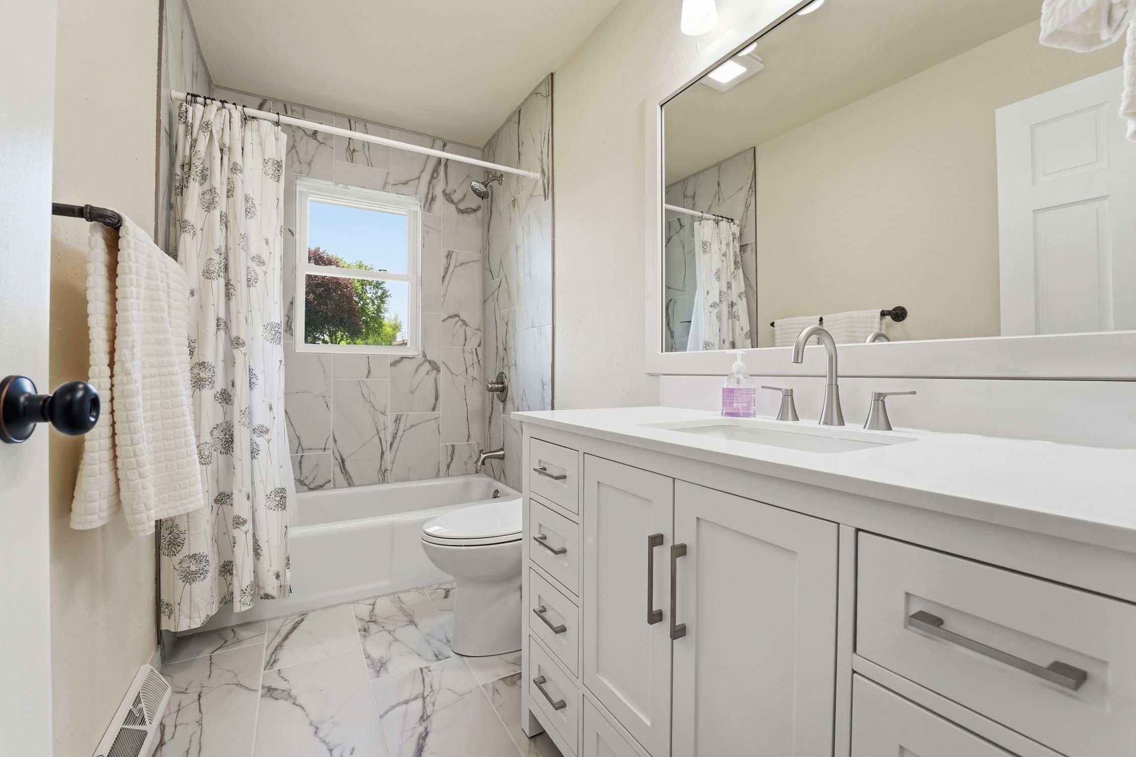1175 Maple Plain, WI 53577 - Photo 17 of 35