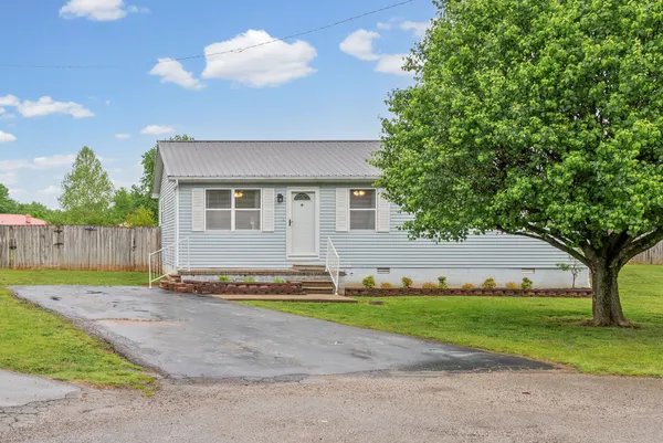 $189,900 | 709 Pineridge Drive, Hopkinsville, KY 42240