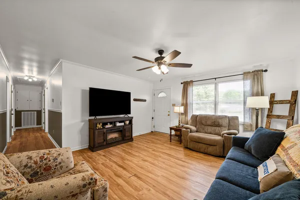 $189,900 | 709 Pineridge Drive, Hopkinsville, KY 42240