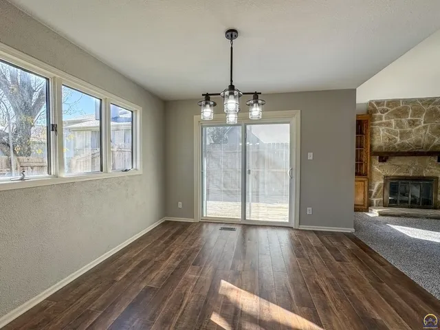 $279,500 | 5725 Southwest Quail Cove Circle, Topeka, KS 66614