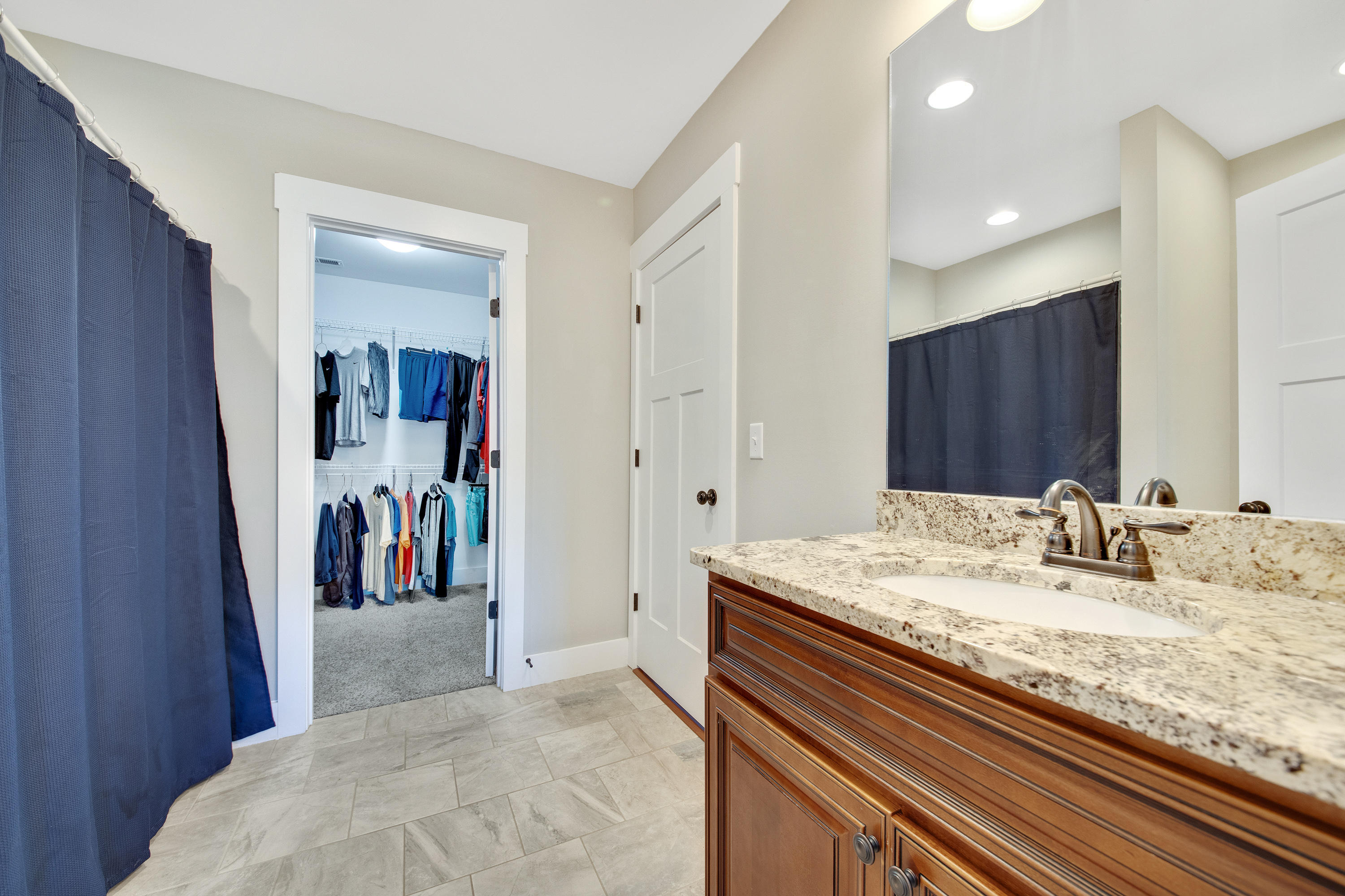 270 Live Oak Road Ringgold, GA 30736 - Photo 26 of 30 Downstairs Full Bath with Walk In Closet