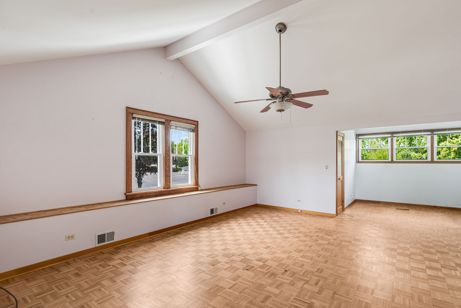 285 Chestnut Street Antioch, IL 60002 - Photo 13 of 27