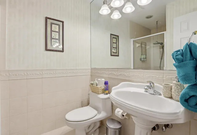 $7,000 | 1905 Meadow Court, Palm Springs, FL 33406