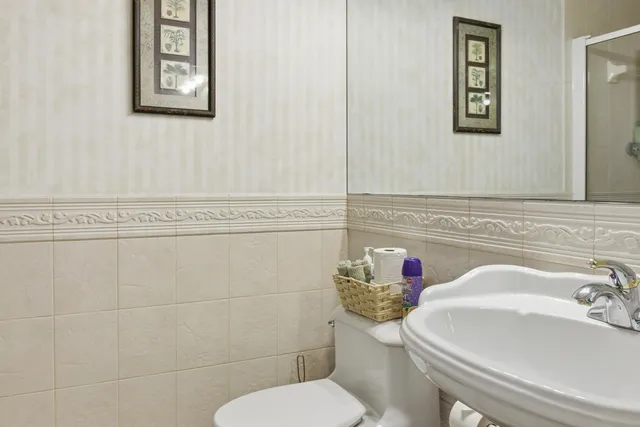 $7,000 | 1905 Meadow Court, Palm Springs, FL 33406