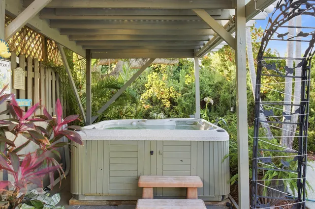 $7,000 | 1905 Meadow Court, Palm Springs, FL 33406