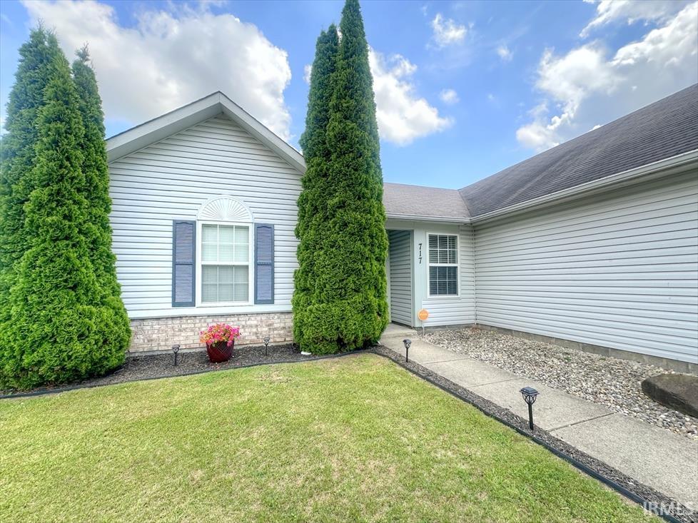 717 Springwater Road Kokomo, IN 46902 - Photo 3 of 18