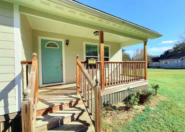 $192,000 | 975 South Ann Street, Sour Lake, TX 77659