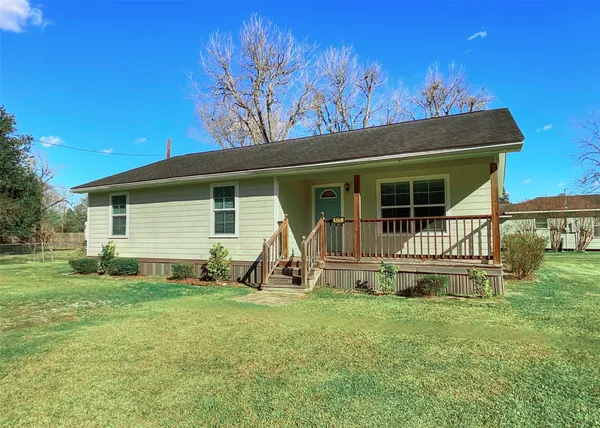 $192,000 | 975 South Ann Street, Sour Lake, TX 77659