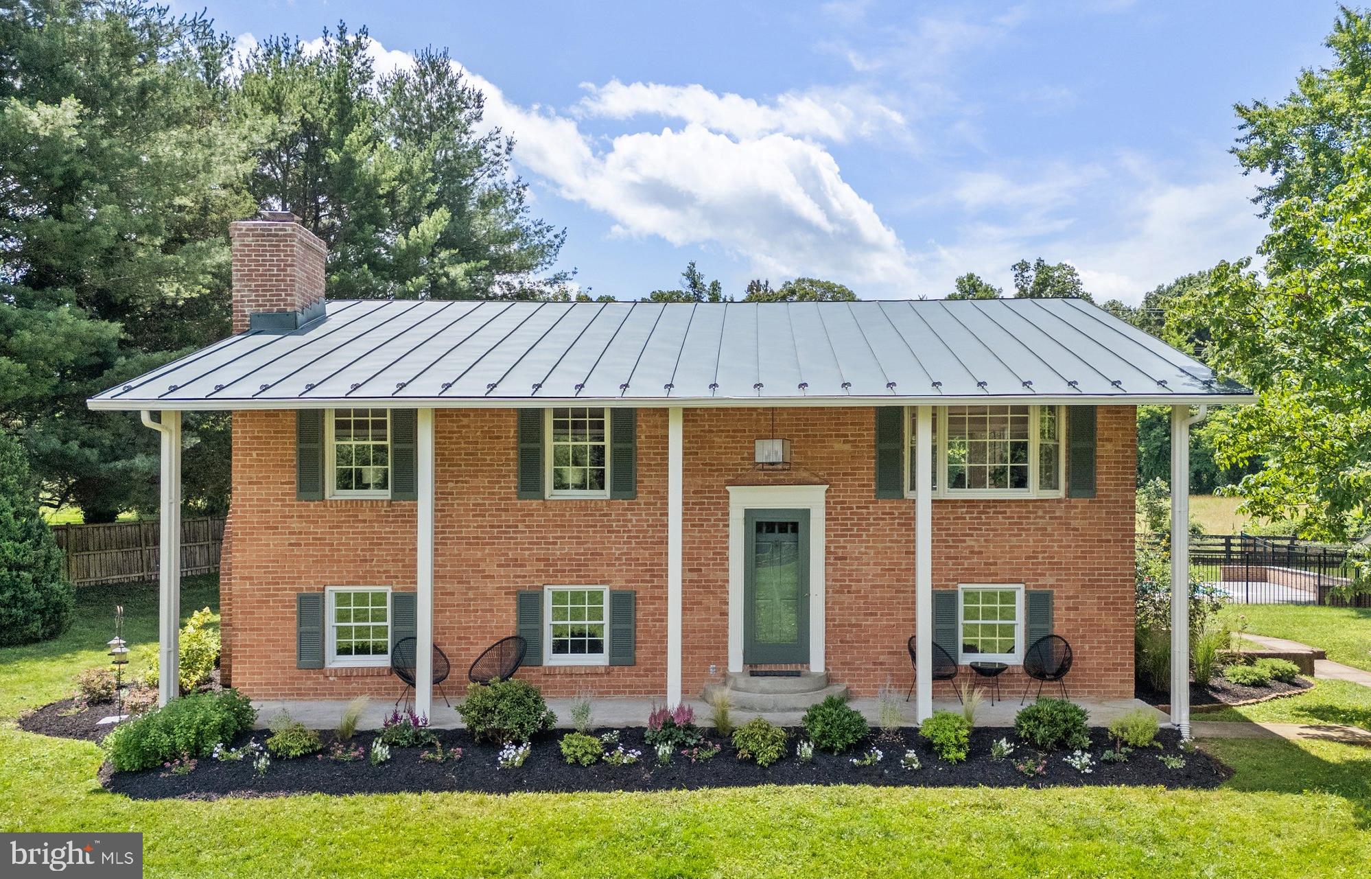 Welcome to your new home in Upperville!