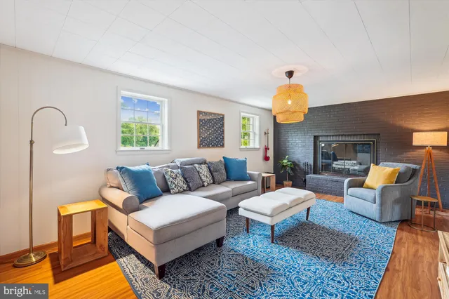 $899,000 | 1170 Parker Street, Upperville, VA 20184