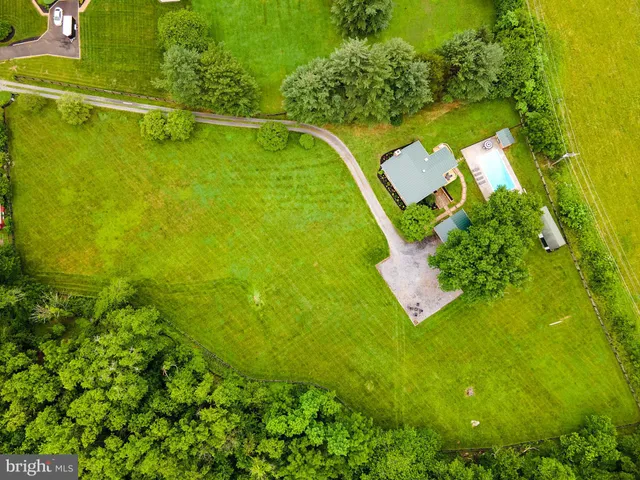 $899,000 | 1170 Parker Street, Upperville, VA 20184