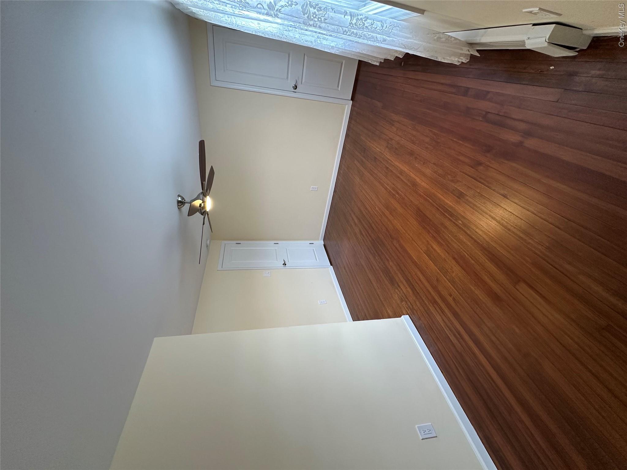 5 Ashwood Road Port Washington, NY 11050 - Photo 14 of 20
