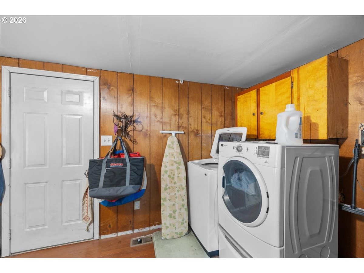224 5th Street Dillard, OR 97496 - Photo 15 of 29