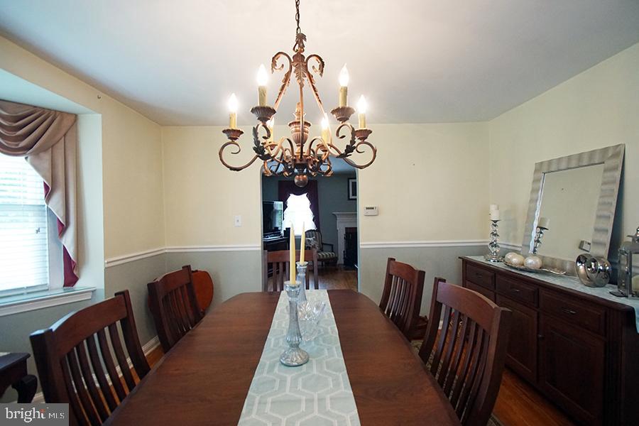226 Fairhill Road Morton, PA 19070 - Photo 14 of 39 Dining room