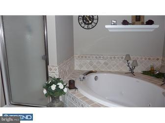 125 Vernon Court Lansdale, PA 19446 - Photo 6 of 11 Bathroom