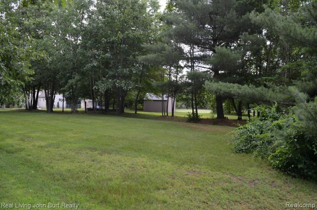 495 Coats Road Lake Orion, MI 48362 - Photo 26 of 30 DSC_0115.jpg