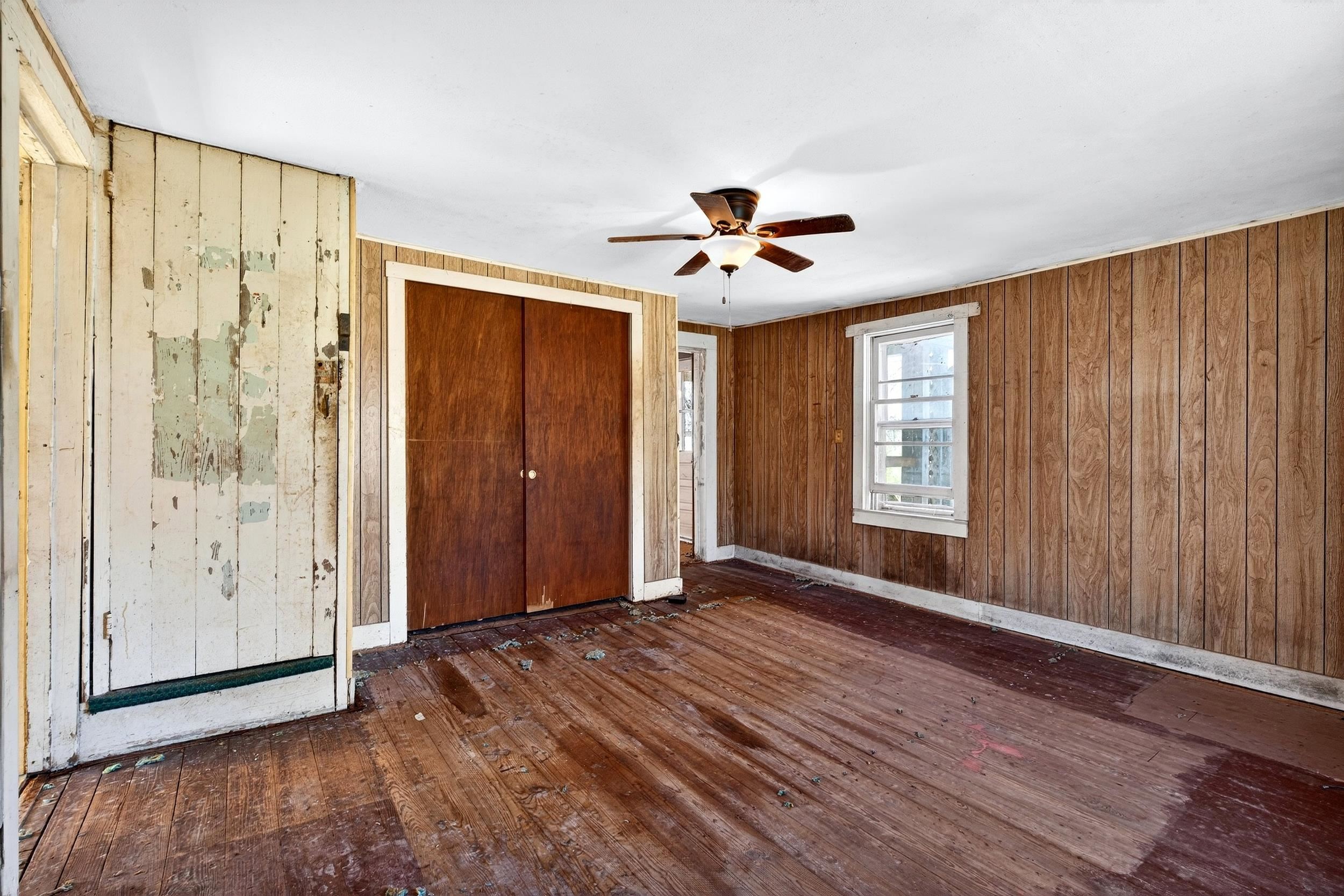 1511 Gowensville Church Road Landrum, SC 29356 - Photo 14 of 34 Master Bedroom