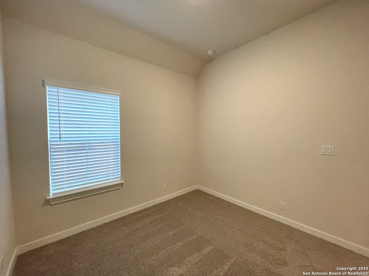 116 Radnor Road New Braunfels, TX 78130 - Photo 22 of 26 an empty room with a window