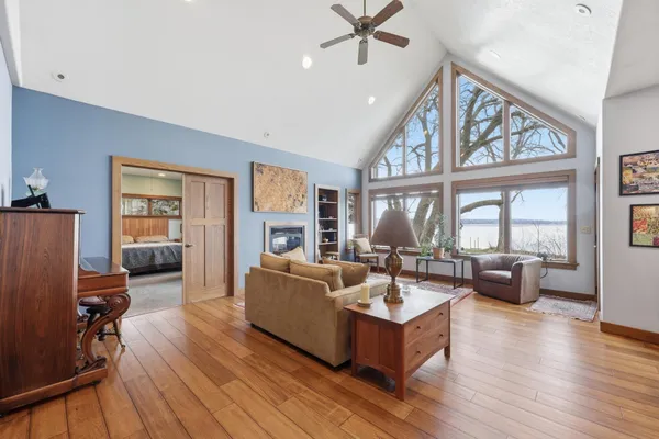 $1,600,000 | 633 North Shore Drive, Detroit Lakes, MN 56501