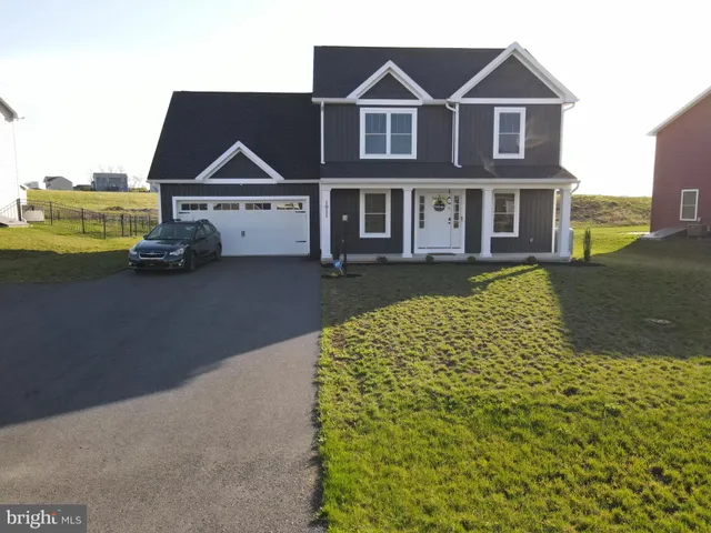 $2,950 | 1011 Southwood Drive, Shippensburg, PA 17257