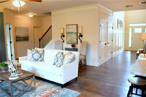 $3,195 | 5730 Lanier Valley Parkway, Sugar Hill, GA 30518