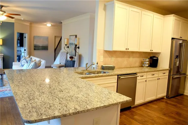 $3,195 | 5730 Lanier Valley Parkway, Sugar Hill, GA 30518