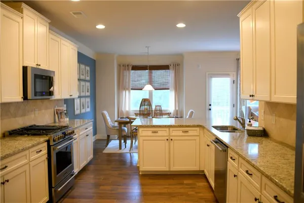 $3,195 | 5730 Lanier Valley Parkway, Sugar Hill, GA 30518