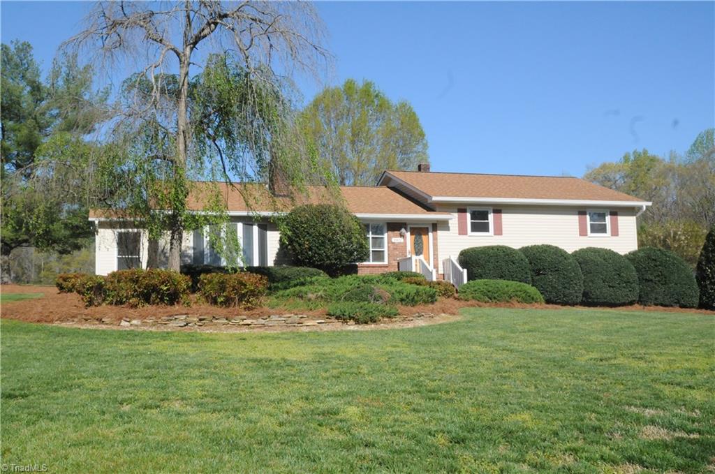 2902 Motsinger Road Winston-Salem, NC 27107 - Photo 3 of 24 Gallery Image 3