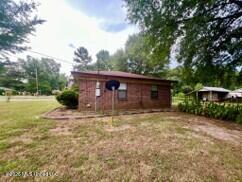 308 Walnut Street Benoit, MS 38725 - Photo 3 of 17 308 Walnut 11