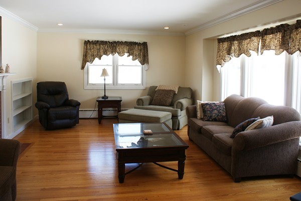 774 Bernardston Road Greenfield, MA 01301 - Photo 4 of 28 Gallery Image 4