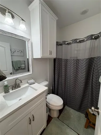$1,950 | 527 Siesta Court, Granbury, TX 76048