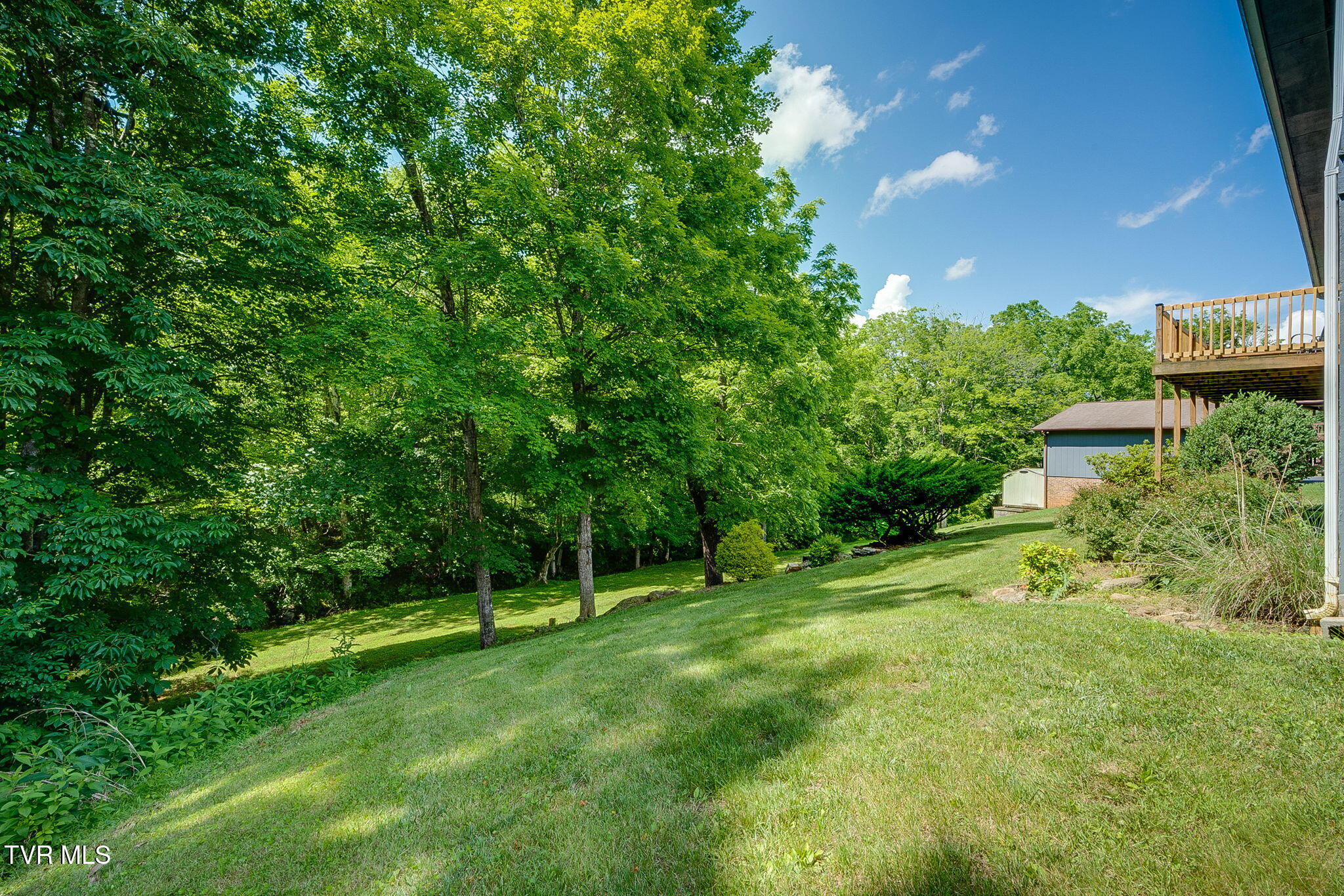 1134 Cooks Valley Road Kingsport, TN 37664 - Photo 29 of 36 026