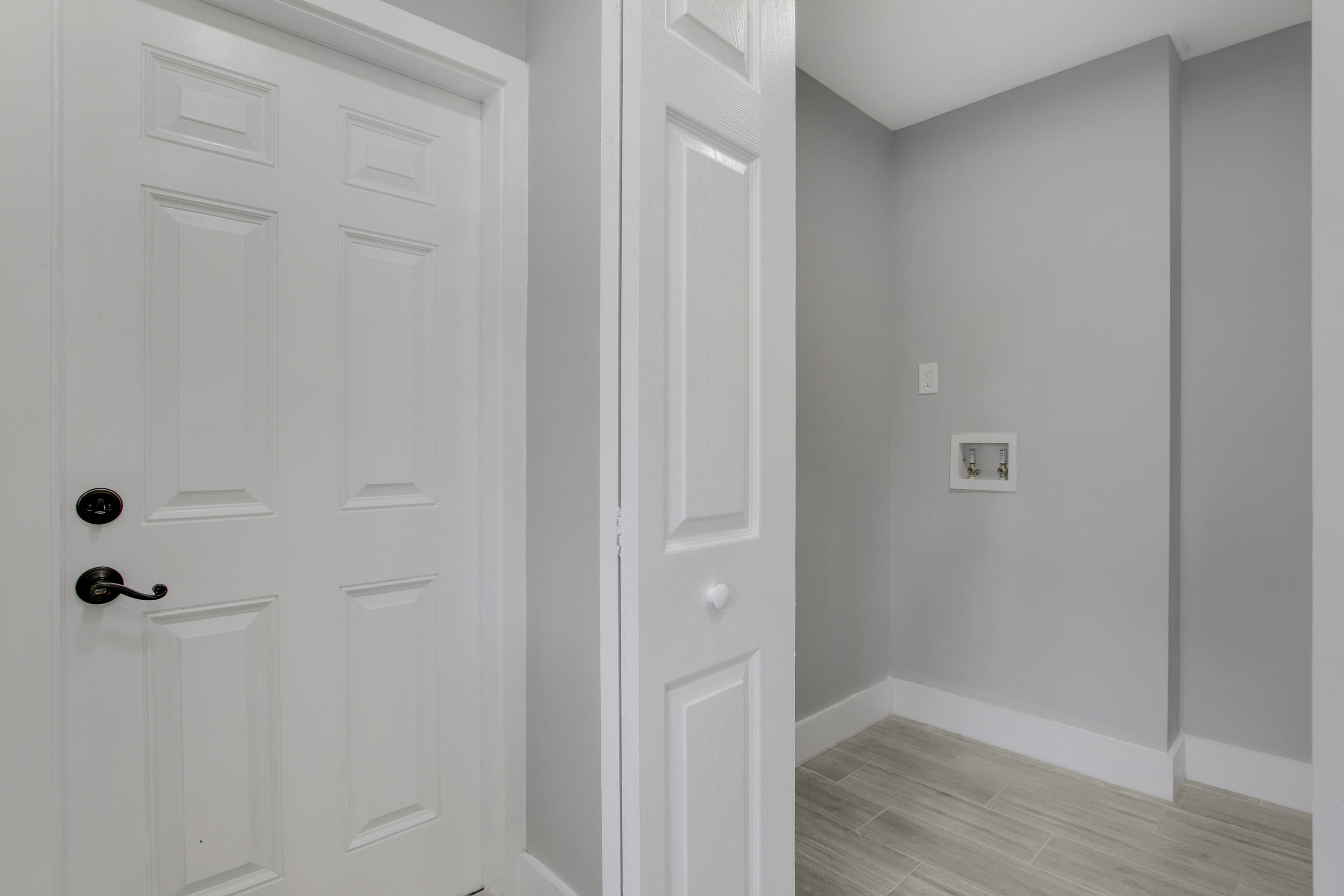 2241 Northeast 35th Court Lighthouse Point, FL 33064 - Photo 5 of 17 House-21