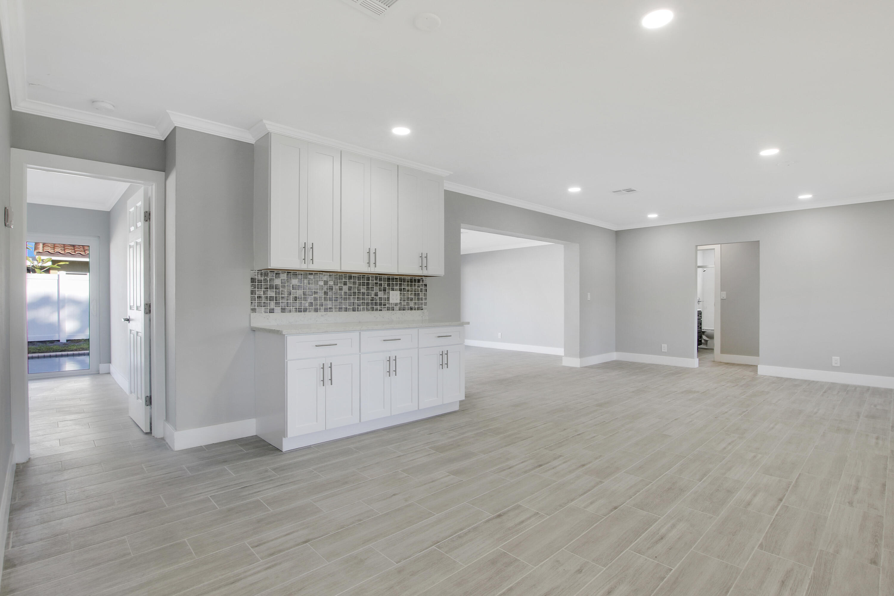 2241 Northeast 35th Court Lighthouse Point, FL 33064 - Photo 6 of 17 House-22