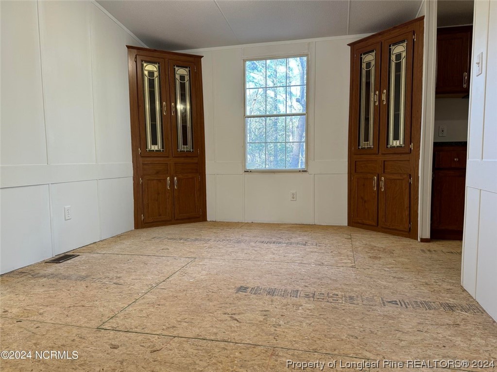 2352 County Line Road Cameron, NC 28326 - Photo 35 of 38 an empty room with windows