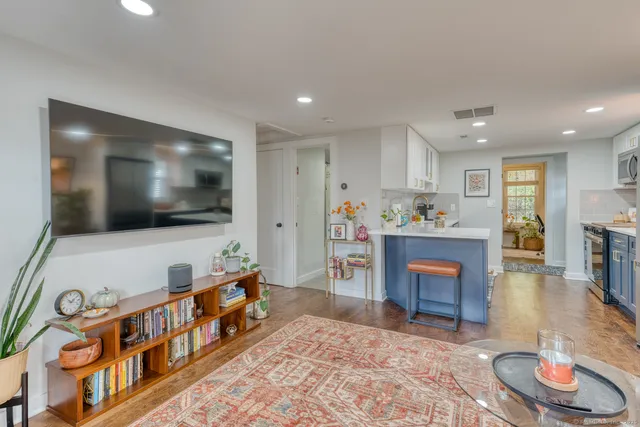 $319,000 | 25 Whippoorwill Road, Southington, CT 06489