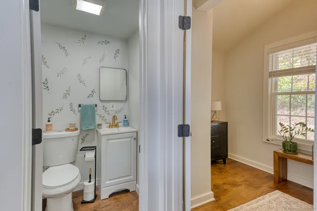 $319,000 | 25 Whippoorwill Road, Southington, CT 06489