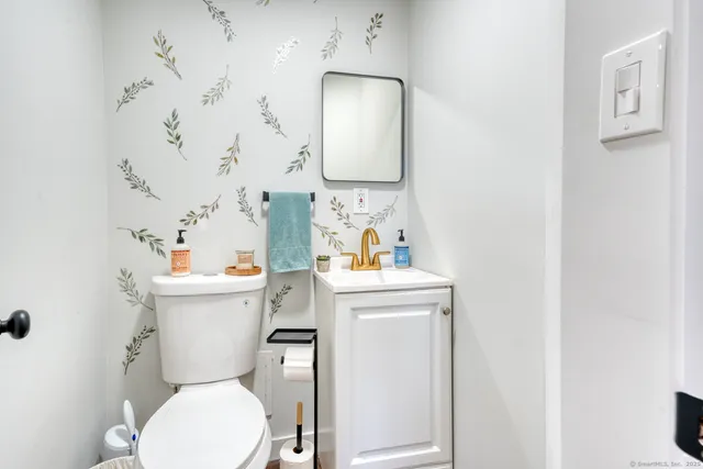 $319,000 | 25 Whippoorwill Road, Southington, CT 06489