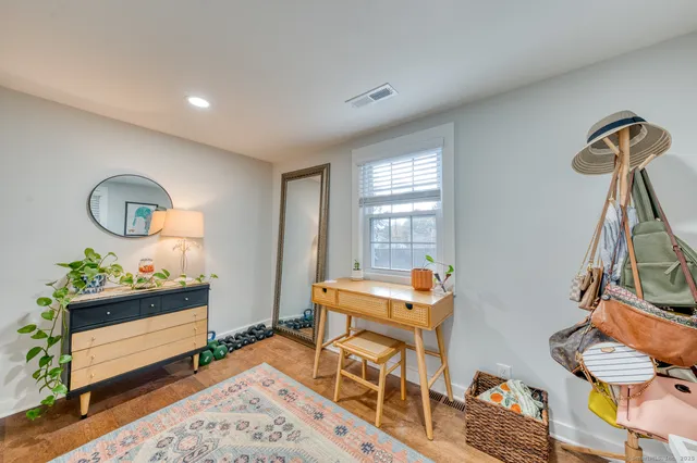 $319,000 | 25 Whippoorwill Road, Southington, CT 06489