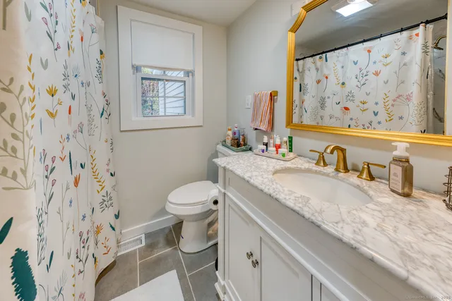 $319,000 | 25 Whippoorwill Road, Southington, CT 06489