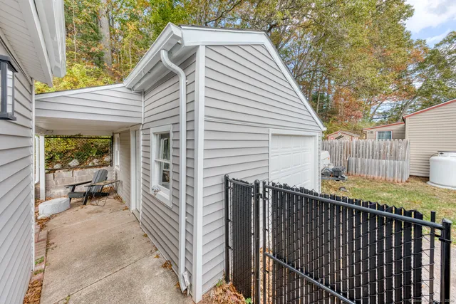 $319,000 | 25 Whippoorwill Road, Southington, CT 06489