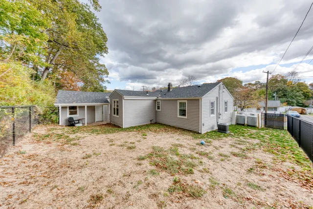 $319,000 | 25 Whippoorwill Road, Southington, CT 06489