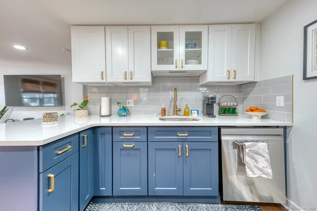 $319,000 | 25 Whippoorwill Road, Southington, CT 06489