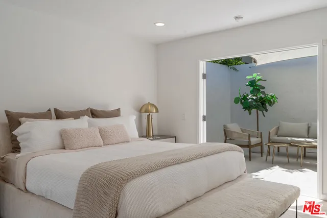 $12,000 | 3479 Wonder View Drive, Los Angeles, CA 90068