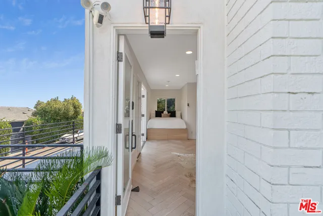 $12,000 | 3479 Wonder View Drive, Los Angeles, CA 90068